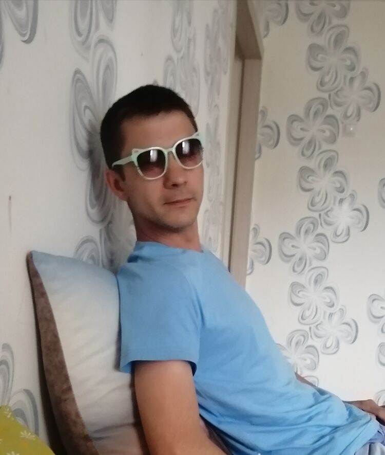  44267062  Vladimir, 36 ,    