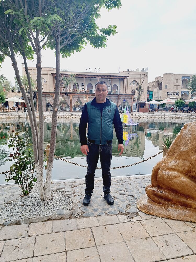  43168692  Azamat, 35 ,     