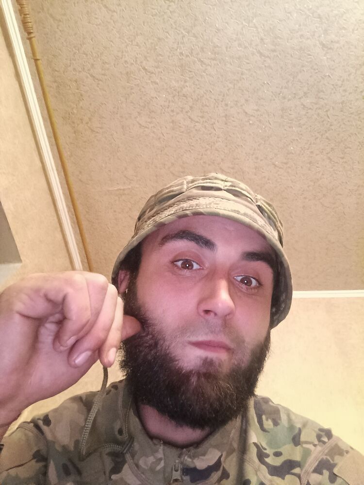  44653312  Alex, 27 ,    