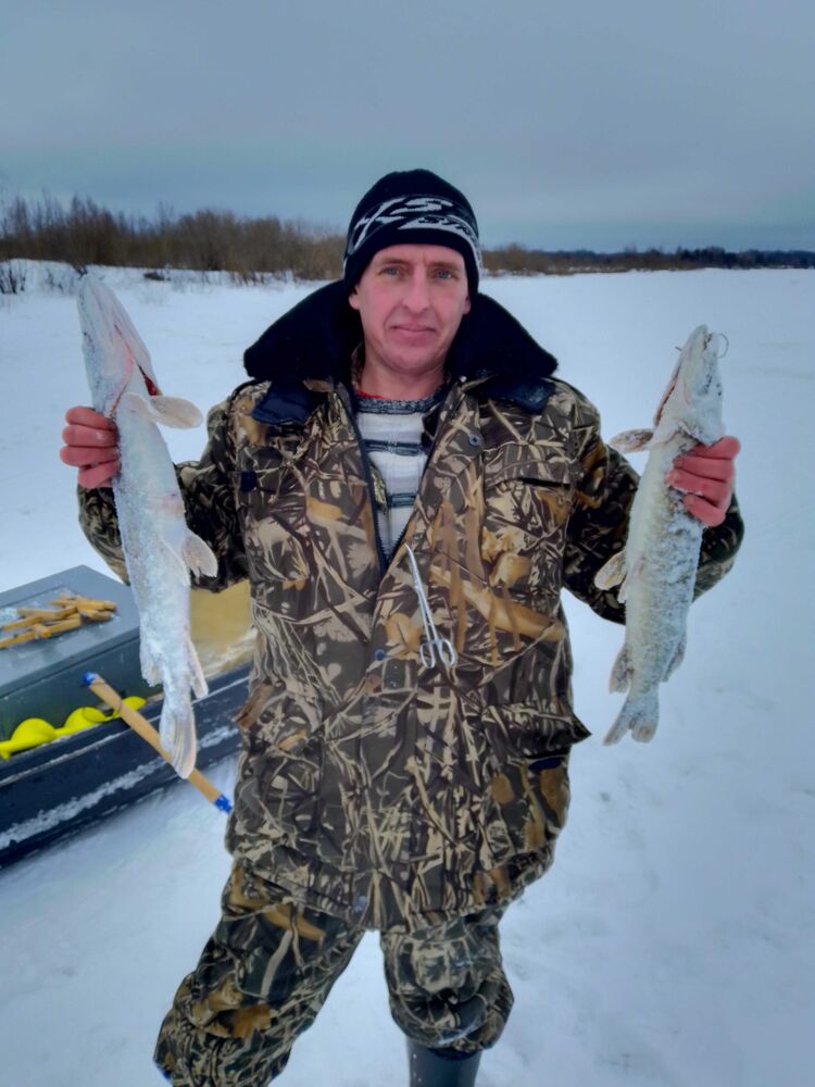  27082412  Yura, 44 ,    