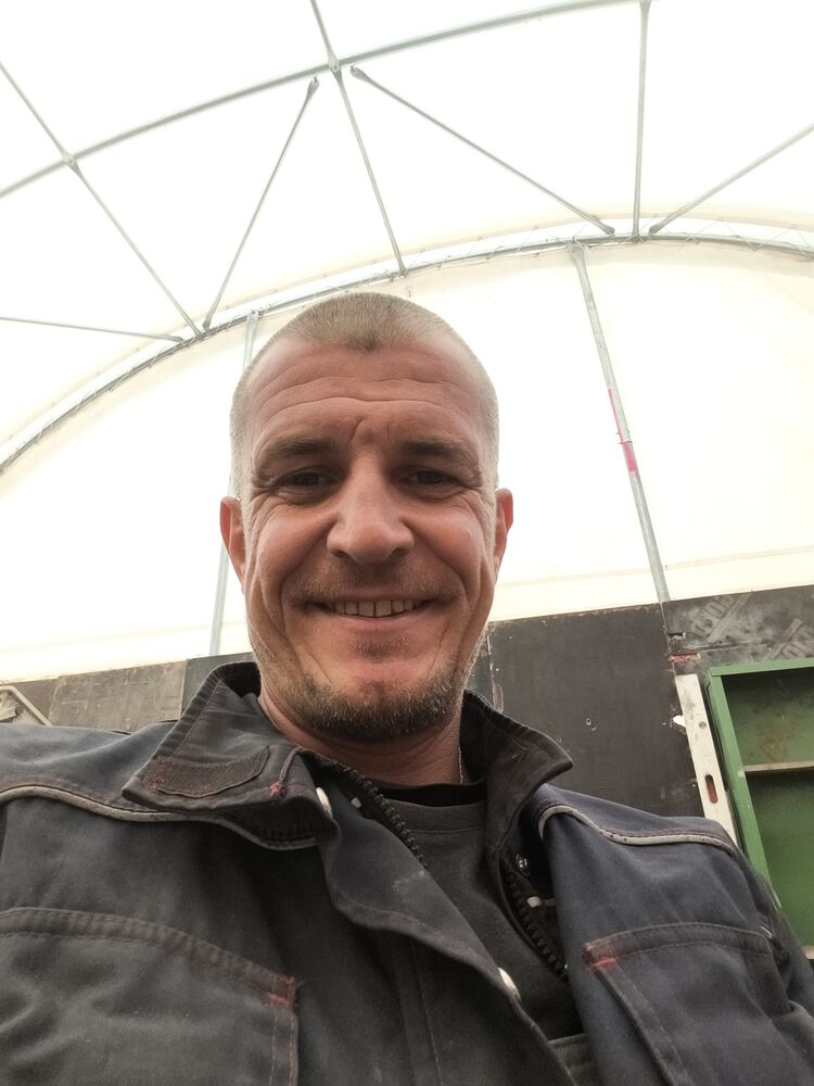  52658132  Oleksandr, 42 ,    
