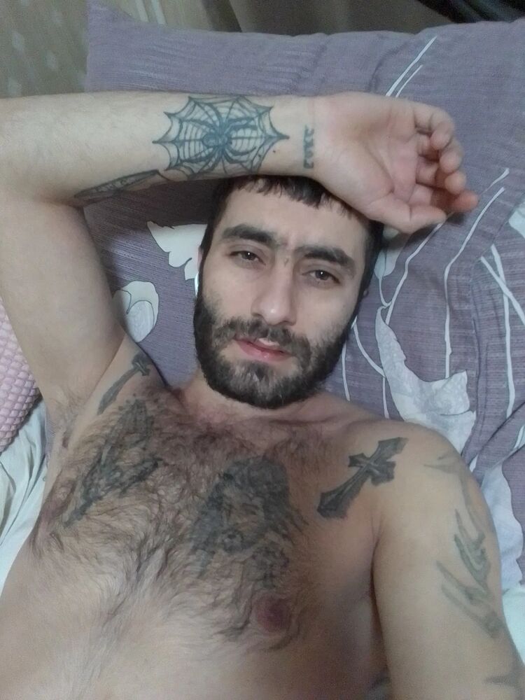  26758742  Gevorg, 34 ,    