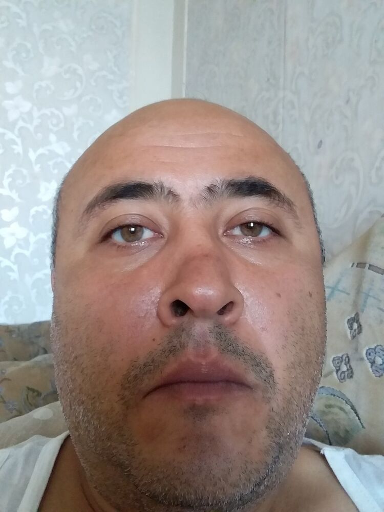  ,   Ruslan, 46 ,   ,   , c 