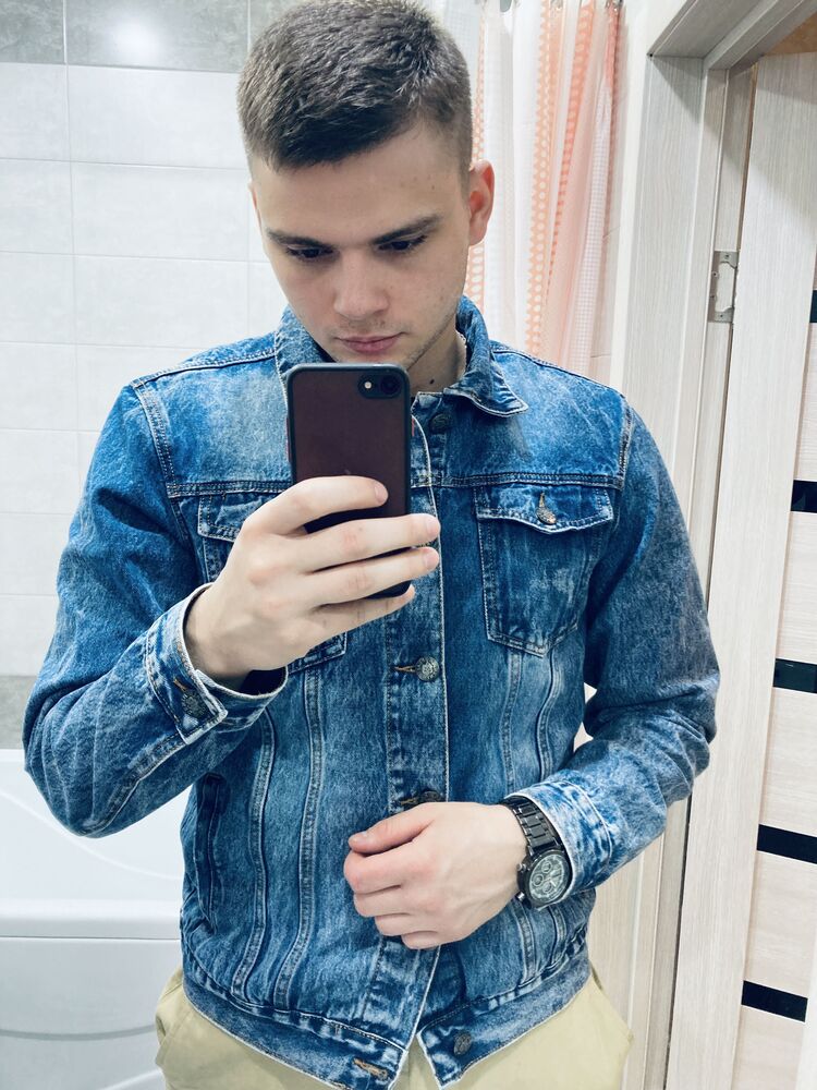  34097652  , 28 ,    