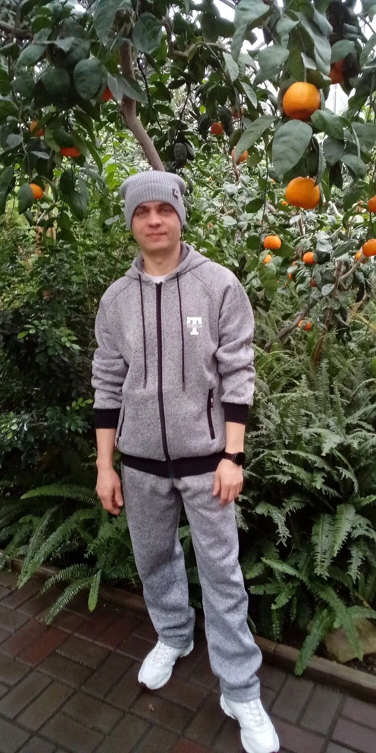  34065662  Oleg, 41 ,    