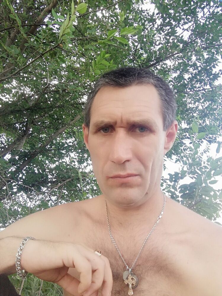  20380532  Sergei, 41 ,    
