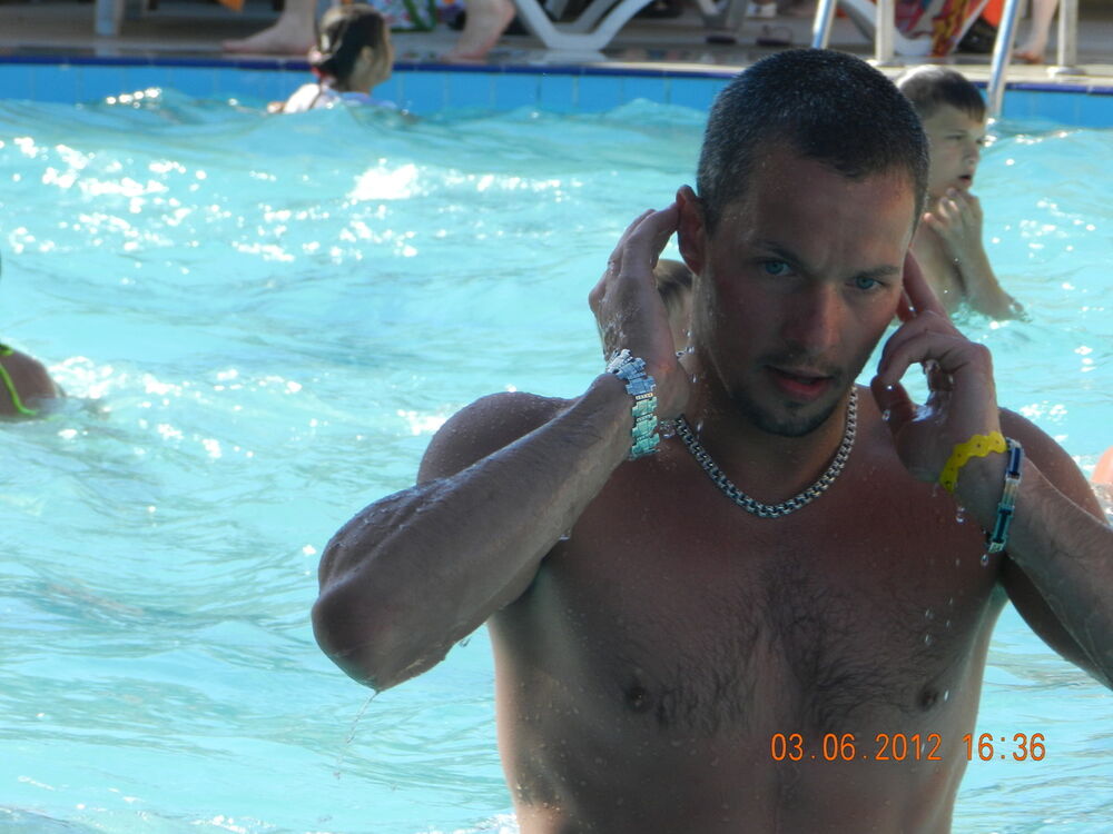  ,   Sasha, 41 ,   