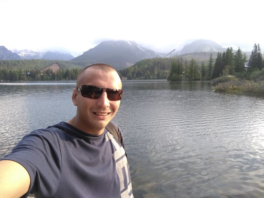  16608952  Ruslan, 34 ,    