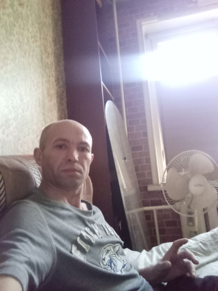  51726042  Sergey, 37 ,    