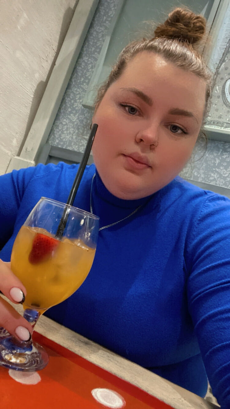  31079142  Darya, 28 ,    