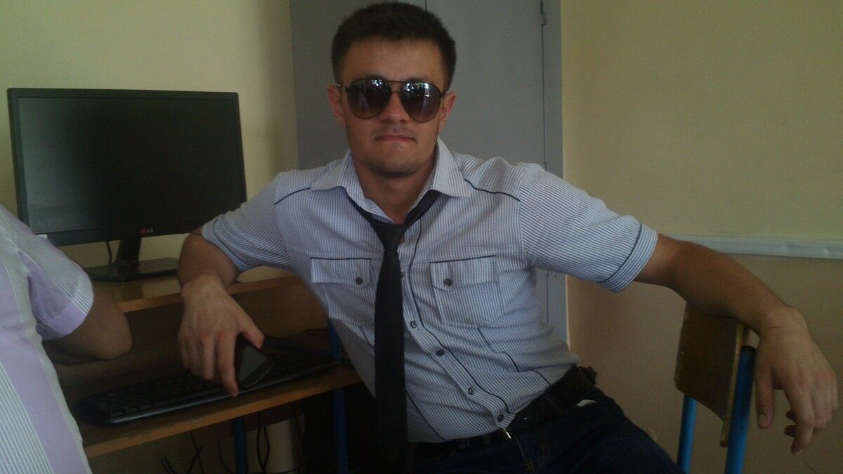  13492382  Avazbek, 28 ,    