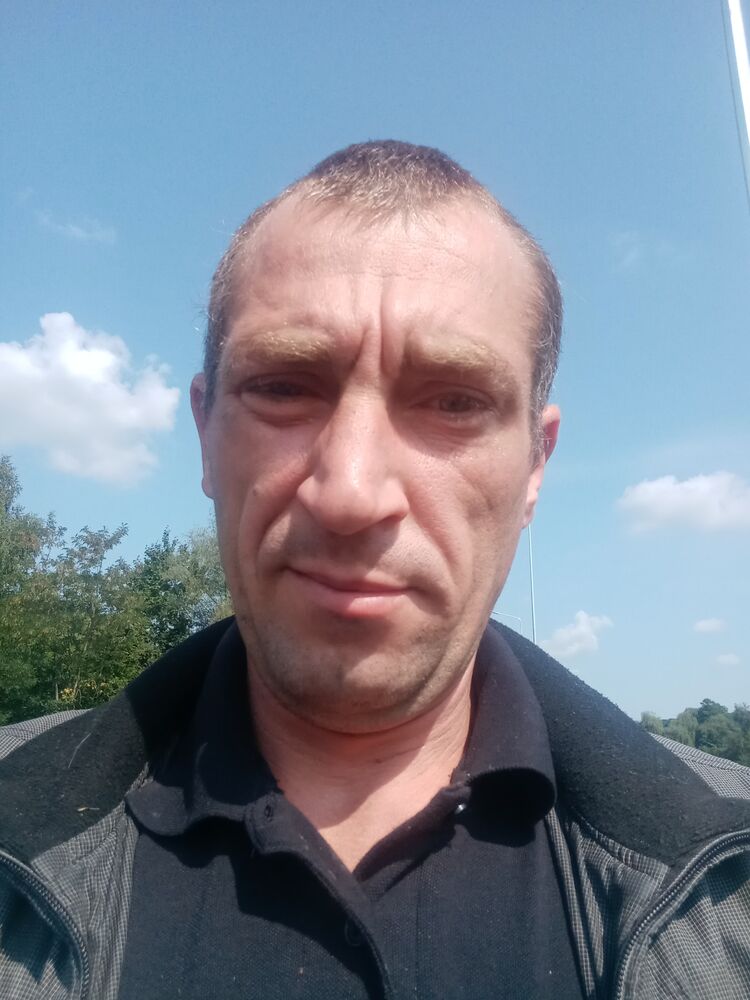  23737522  Vitj, 40 ,    