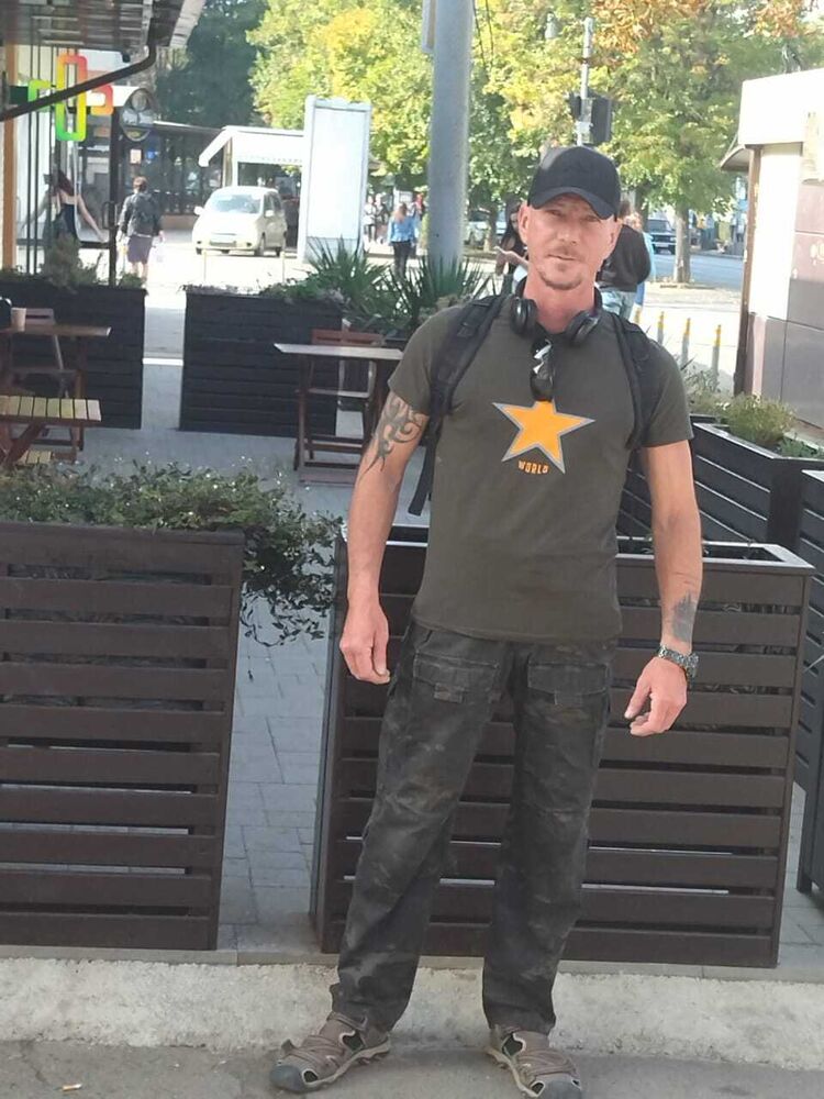  38730512  Aleksey, 45 ,    