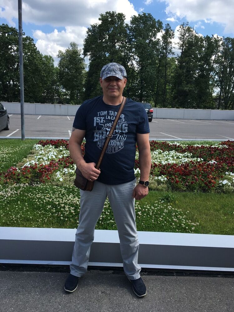  21191912  Sergejs, 57 ,    