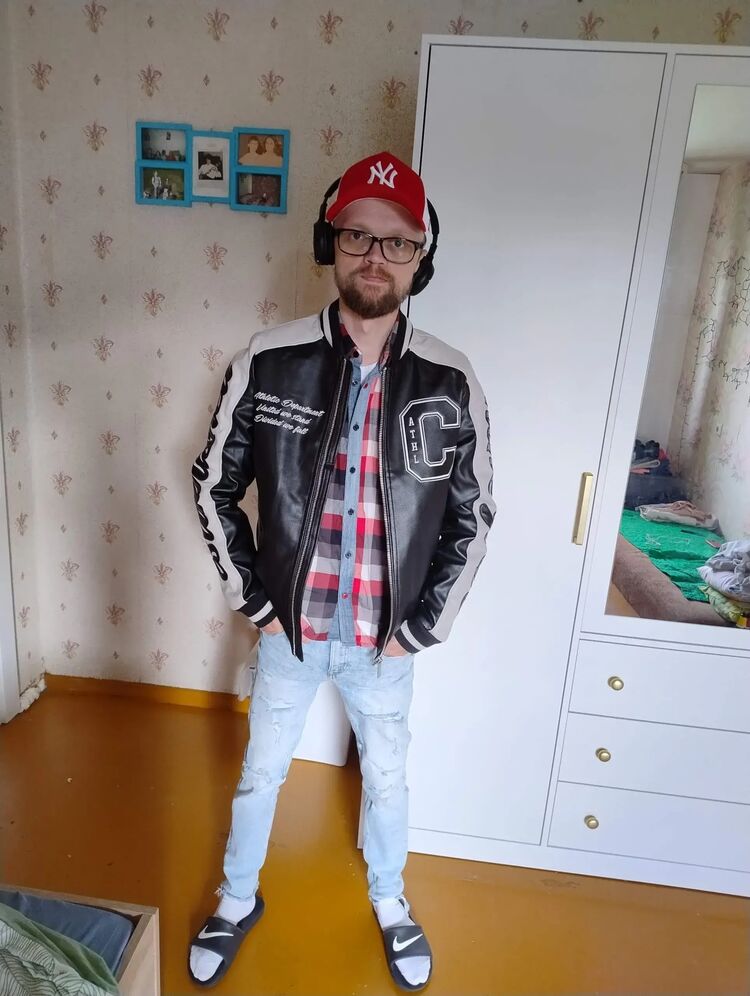  ,   Eduard, 35 ,   ,   