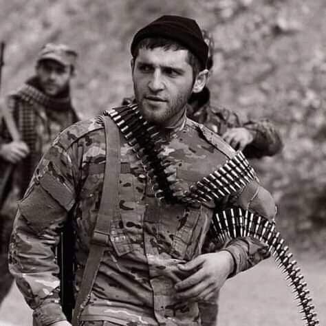  27413872  Edmon, 28 ,    