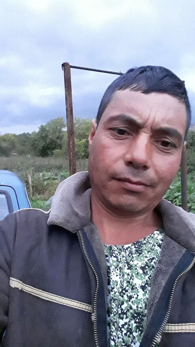  21014152  Alisher, 45 ,    