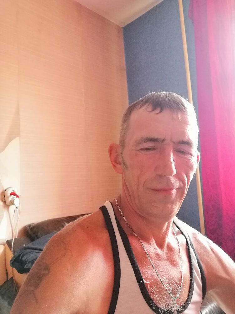  36098702  Sergey, 52 ,    