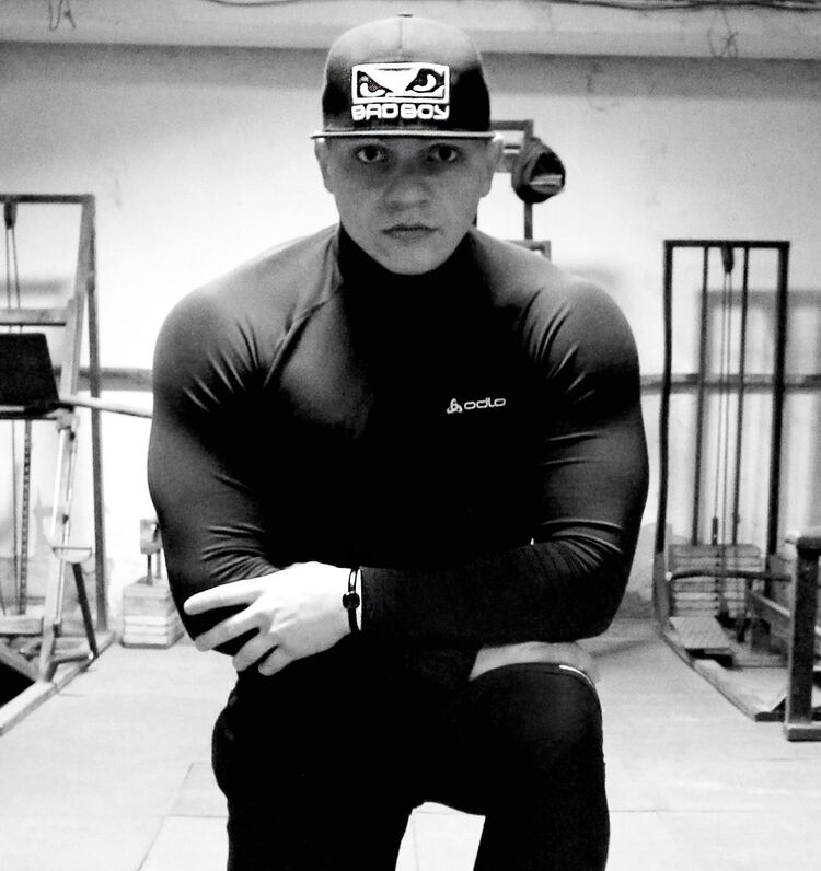  10745902  Viking, 31 ,    