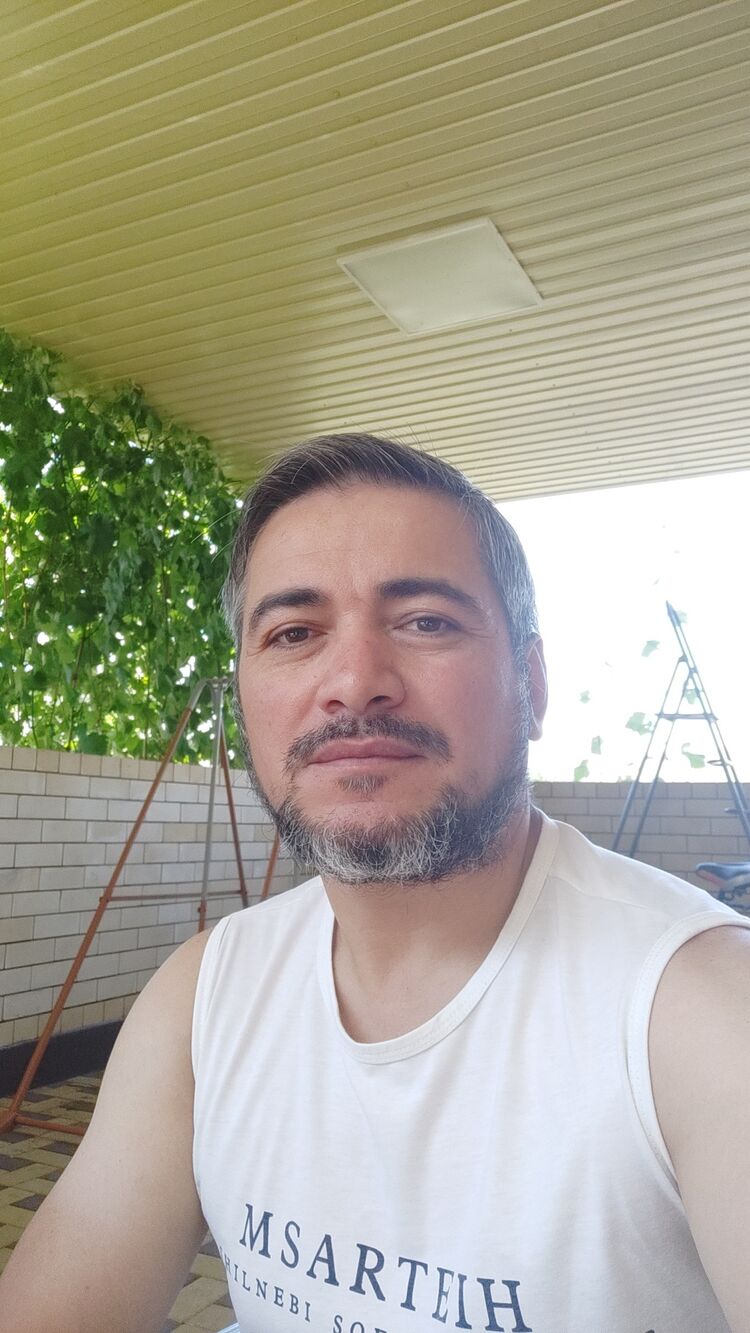  53164712  Beslan, 39 ,    