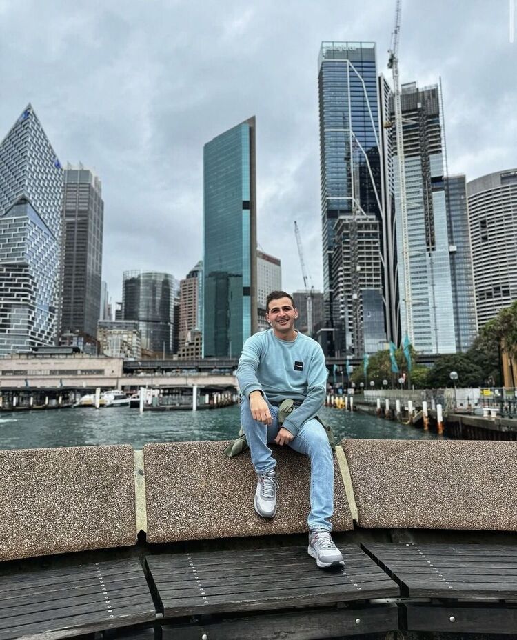  53859162  Leri, 30 ,    