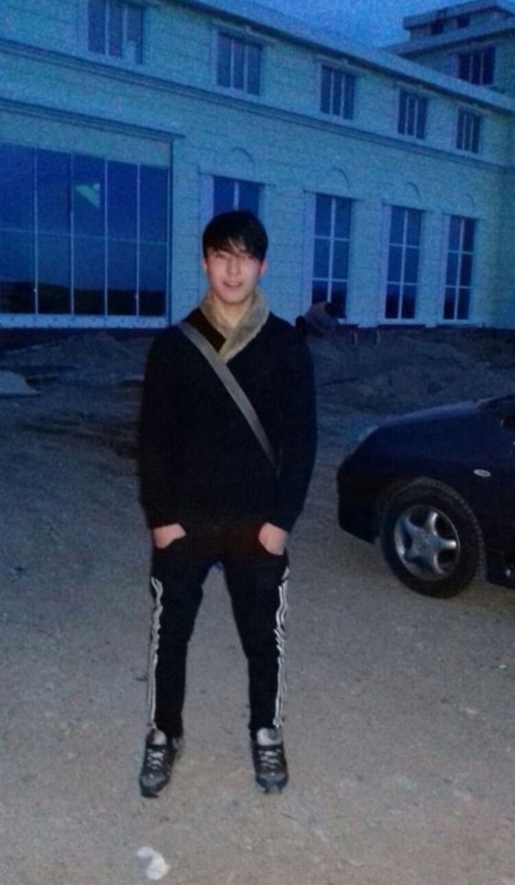  31769352  NUR, 29 ,    