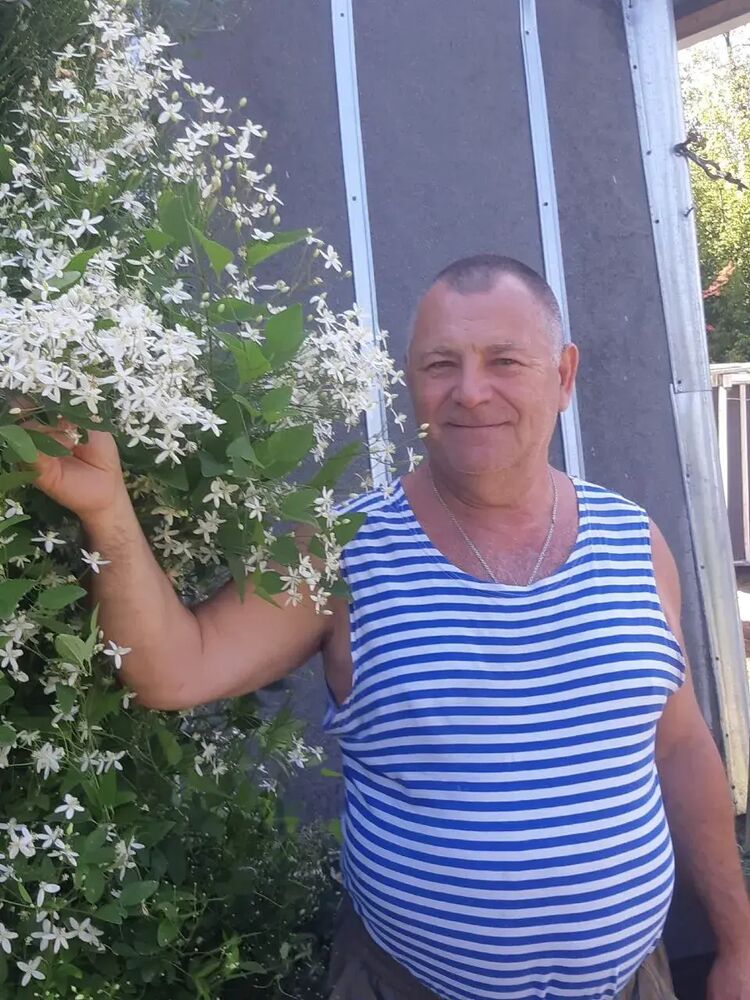  53501672  VLAD, 57 ,    