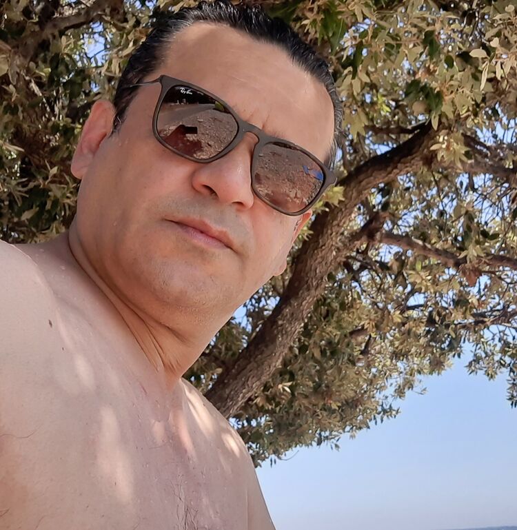  ,   Alister, 54 ,   ,   , c 