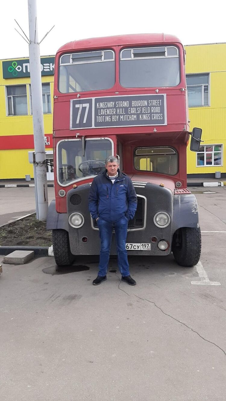  ,   Dmitry, 42 ,   c 