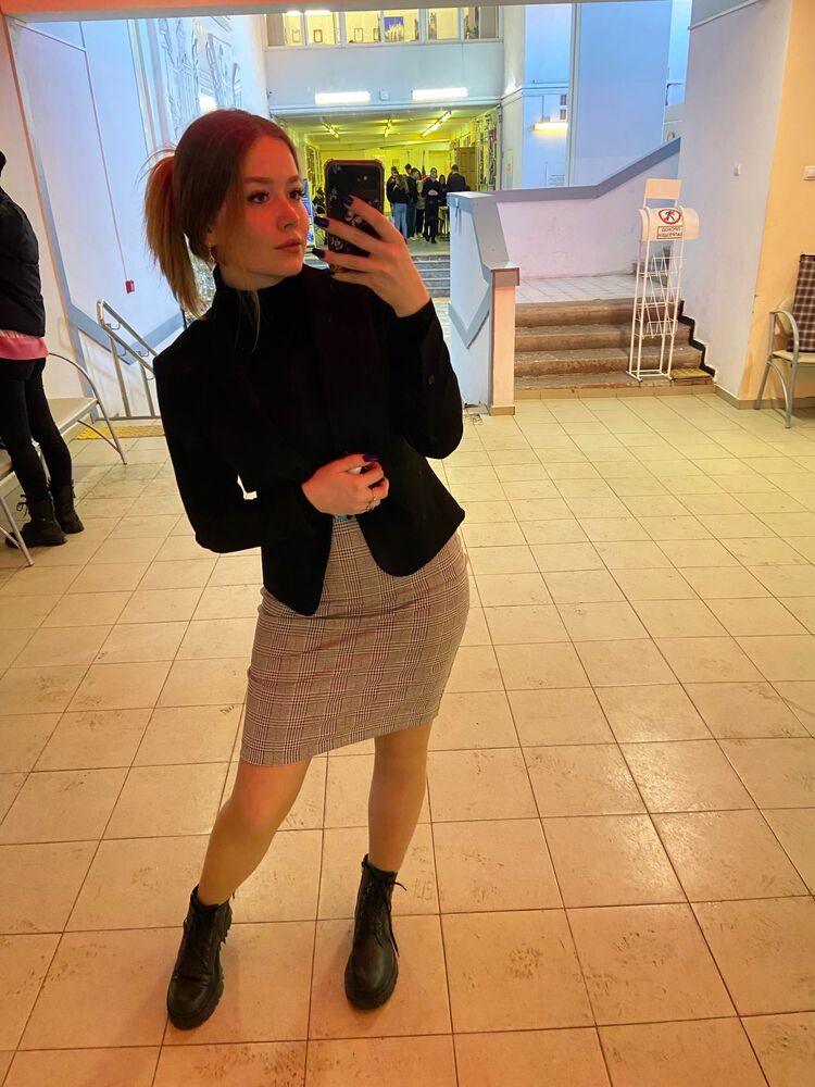  38034952  , 25 ,    -