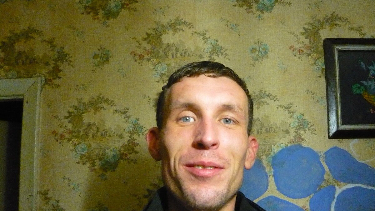  4108482  Saha, 49 ,    