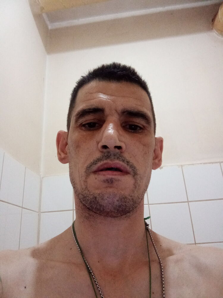  43678952  , 42 ,    