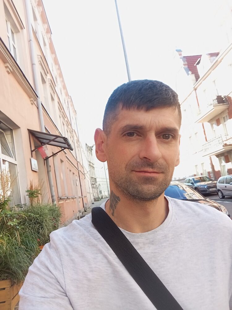  47628952  Taras, 37 ,    