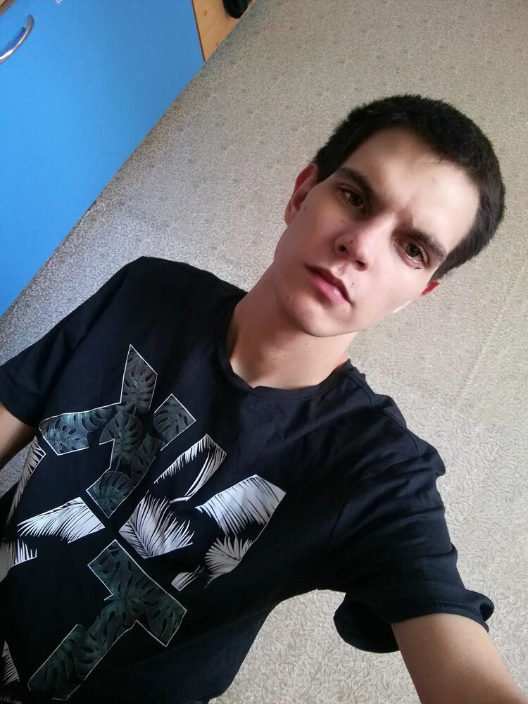  41773702  , 24 ,    