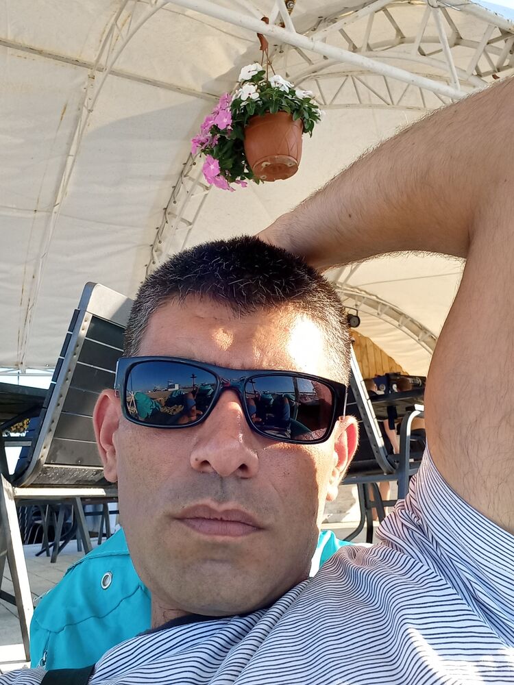  30064542  Armen, 36 ,    