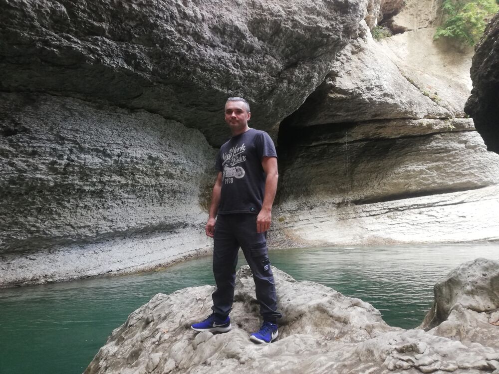  52384422  , 40 ,    --