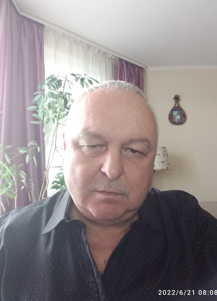  28050492  , 67 ,    