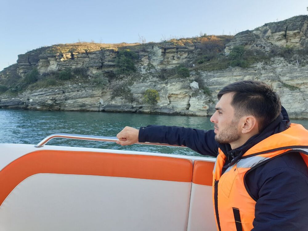  26330572  , 31 ,    -