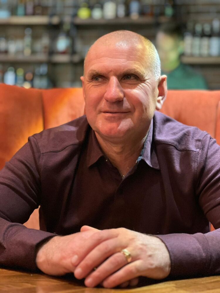  43638812  Valeriy, 55 ,    