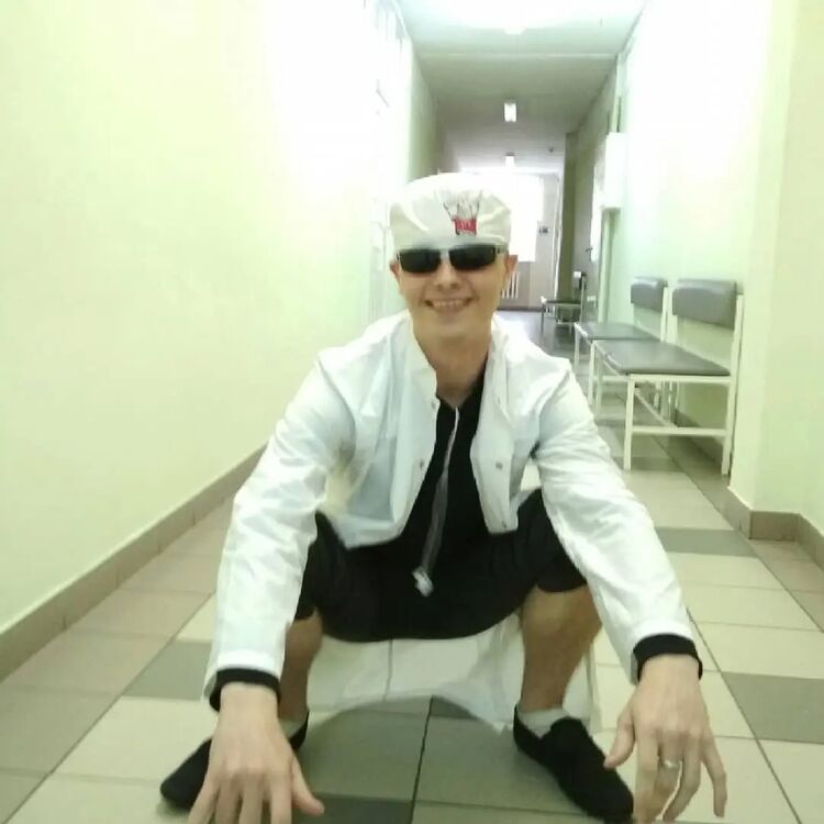  52397892  Yury, 24 ,     