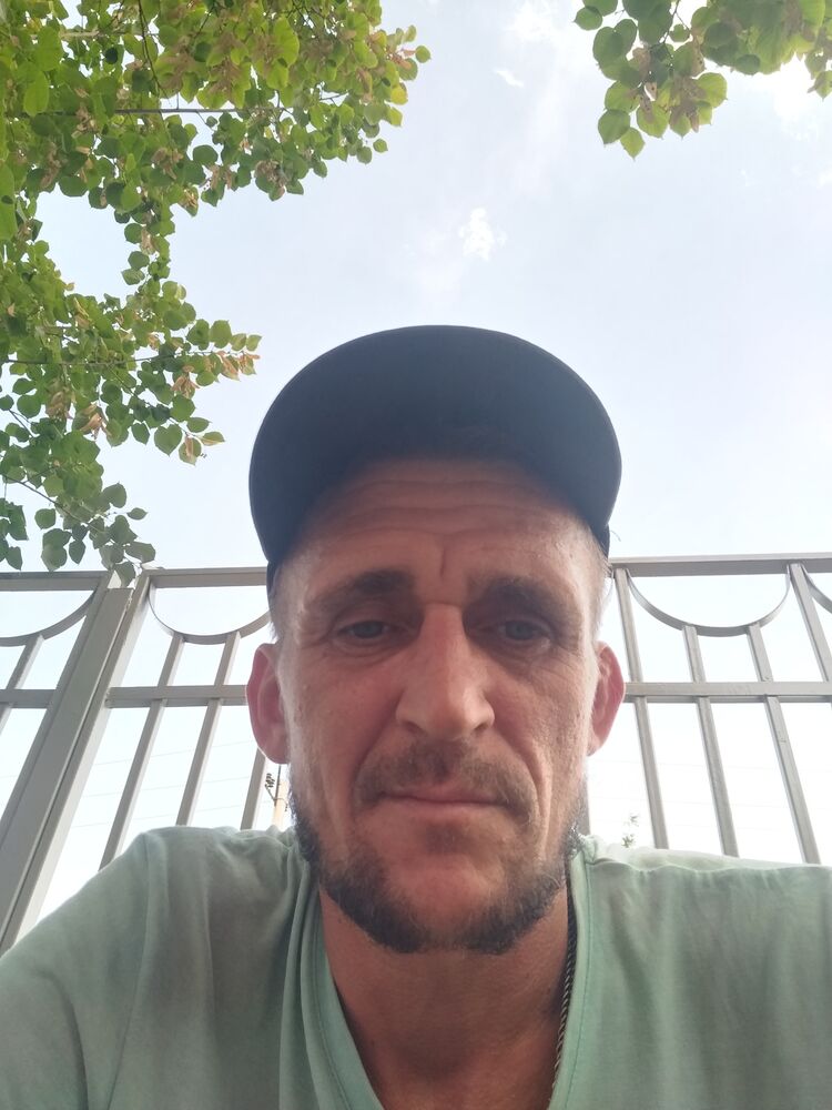  29274372  Konstantin, 45 ,    