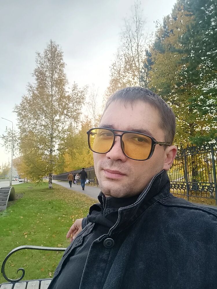  47082642  , 32 ,    