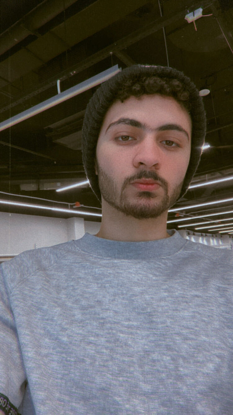  33187832  Mhmd ELSayed, 24 ,    