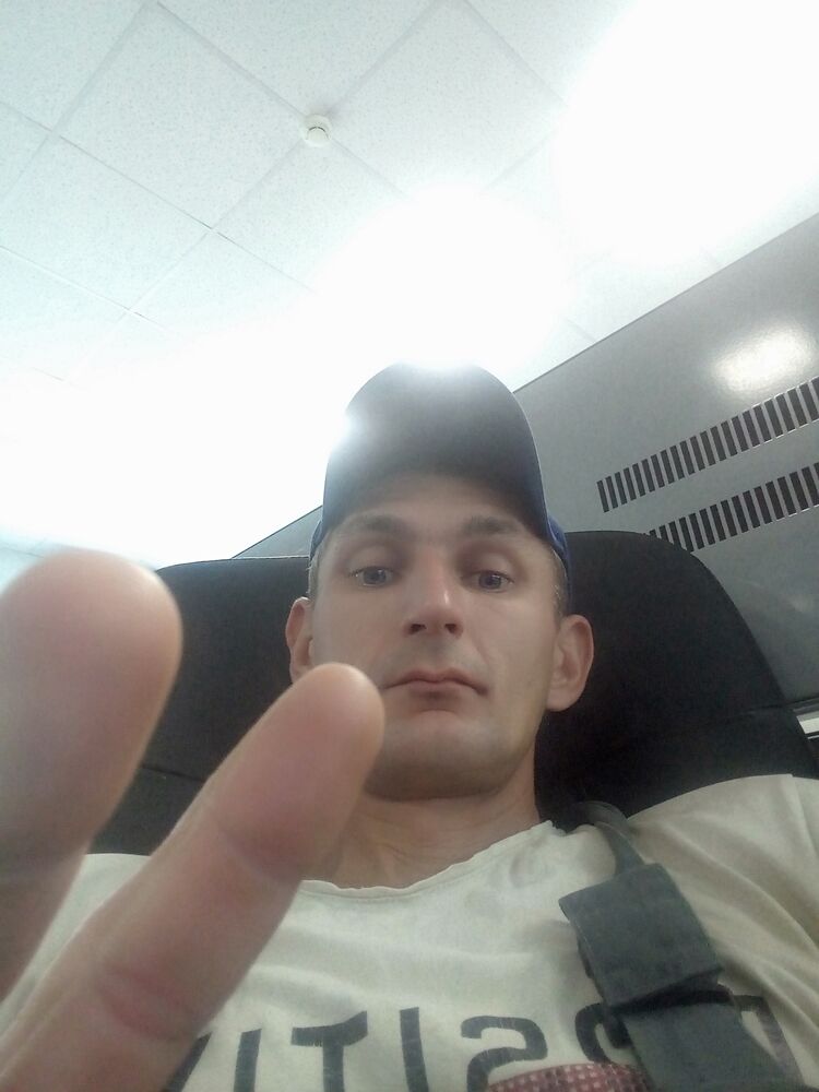  24642432  Vasek, 38 ,    