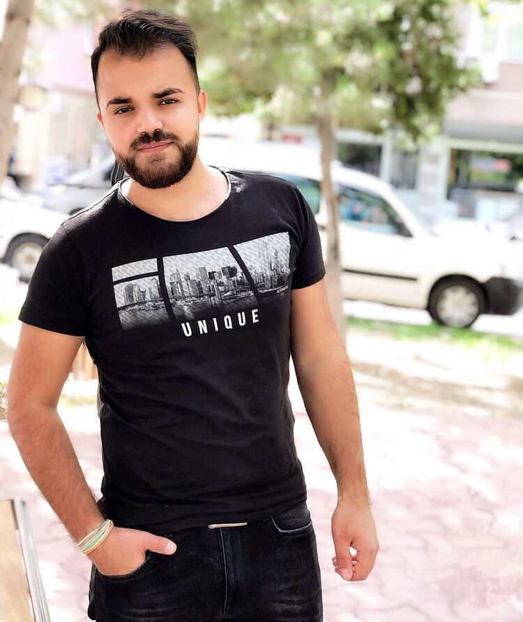  ,   Mustafa, 32 ,   ,   