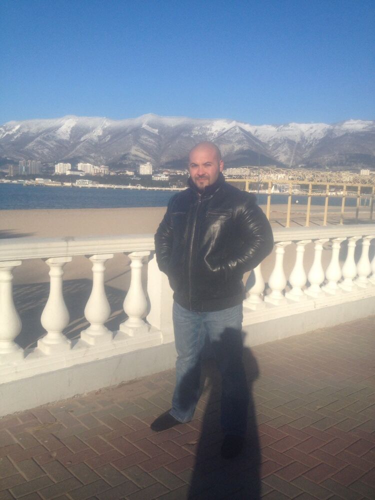  8377702  Marius, 38 ,    