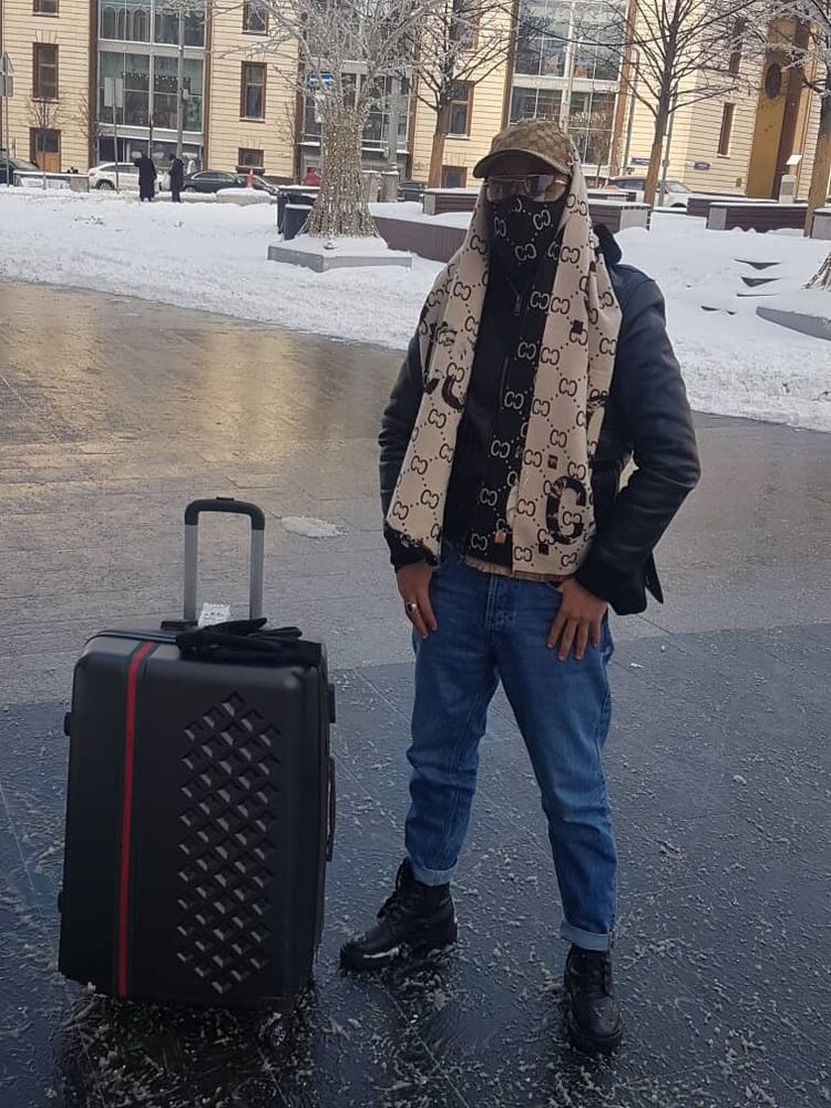  41024562  Walid, 31 ,    Algiers