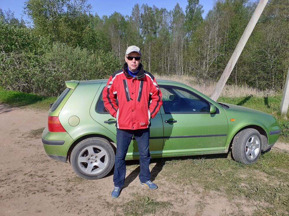  23018392  Igor, 52 ,    