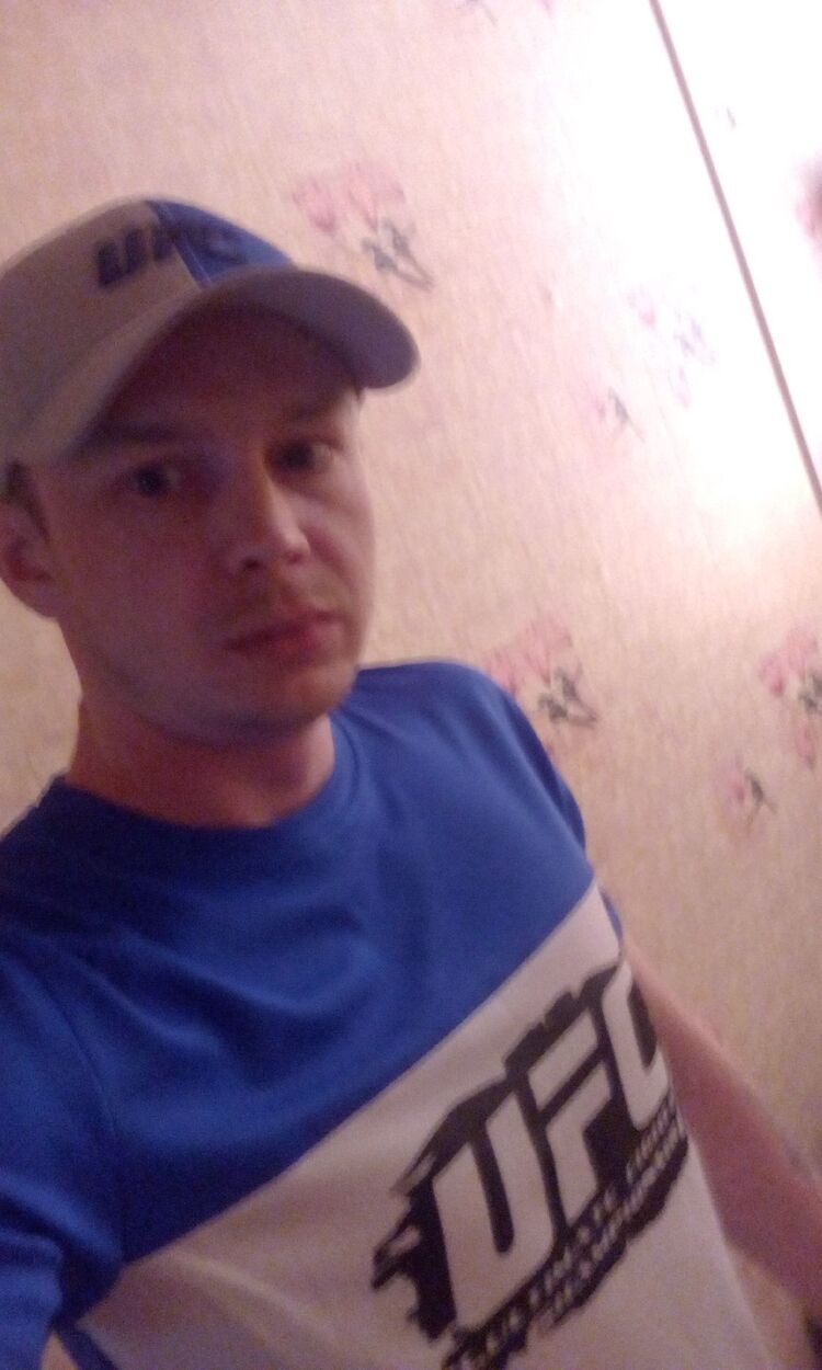  30813432  Ivan, 33 ,    -