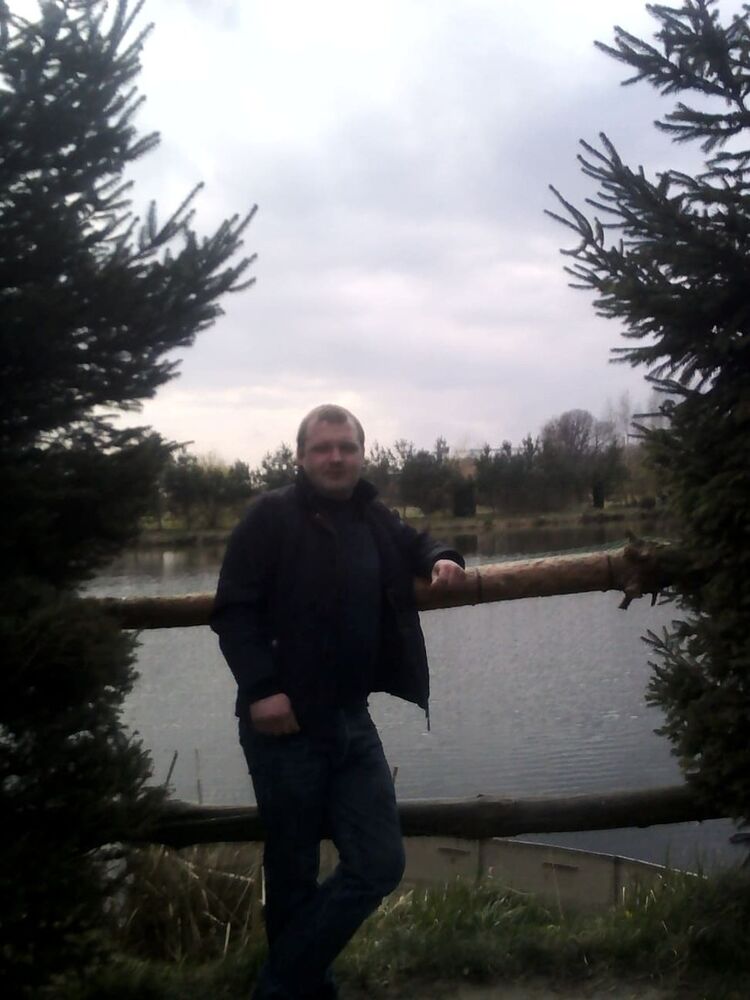  16019362  Igor, 36 ,    